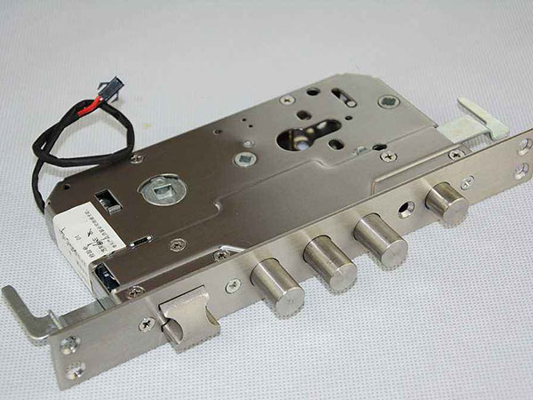 东兴24小时上门开锁公司